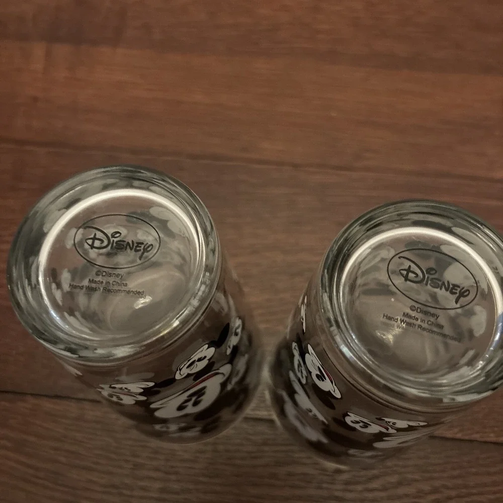 Set Of 2 Disney Mickey Mouse All Over Glass 16 oz Fun Faces Glassware‎